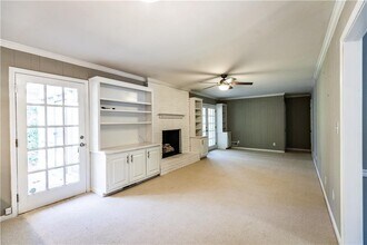 2418 Sagamore Hills Dr in Decatur, GA - Building Photo - Building Photo