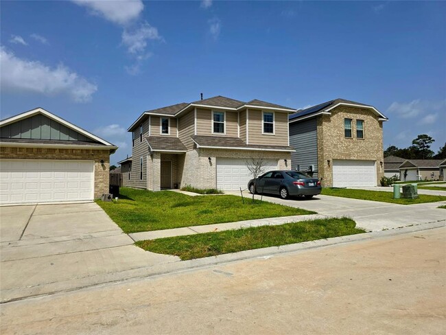 25494 Northpark Spruce Dr in Porter, TX - Building Photo - Building Photo