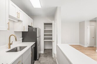 Villa Wynanda in Denver, CO - Building Photo - Building Photo