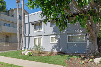 4347-4355 Mammoth Ave in Sherman Oaks, CA - Building Photo - Building Photo