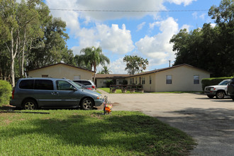 4063-4085 Herbertz Rd in Lake Worth, FL - Building Photo - Building Photo