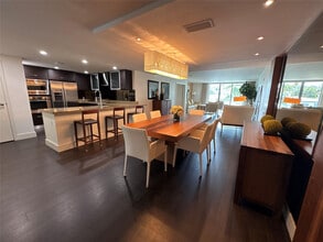 9400 W Bay Harbor Dr in Bay Harbor Islands, FL - Building Photo - Building Photo