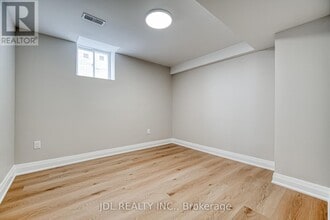 27 Bill Guy Dr in Georgina, ON - Building Photo - Building Photo