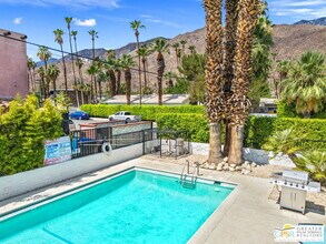 1674 Vía Salida in Palm Springs, CA - Building Photo - Building Photo