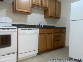 122 Dustin St, Unit 12A in Boston, MA - Building Photo