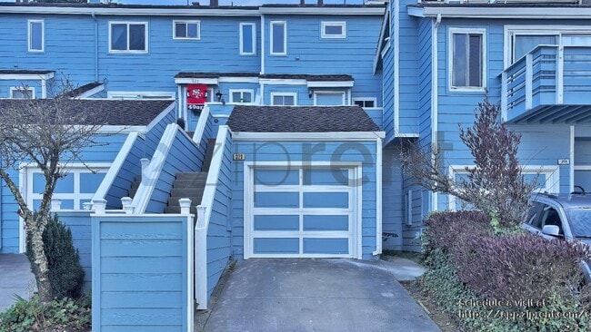320 Barbara Ln in Daly City, CA - Building Photo - Building Photo