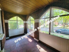 7035 Amherst Ave-Unit -7035 Amherst 1st Floor in University City, MO - Foto de edificio - Building Photo