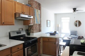 348 Warburton Ave, Unit 2 in Hastings On Hudson, NY - Building Photo - Building Photo