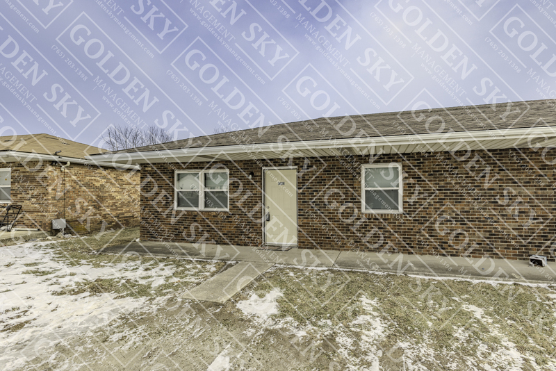 112 S Keystone Cir in Muncie, IN - Building Photo