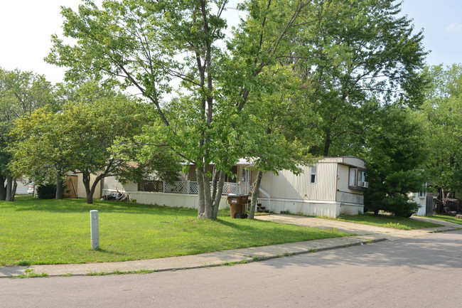 Sky Meadows in Hamilton, OH - Foto de edificio - Building Photo