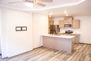 Peter Park in Eau Claire, WI - Building Photo