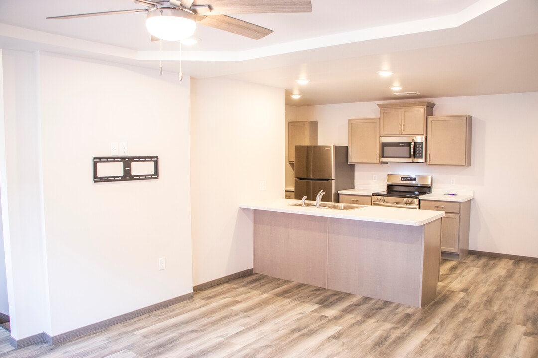 Peter Park in Eau Claire, WI - Building Photo