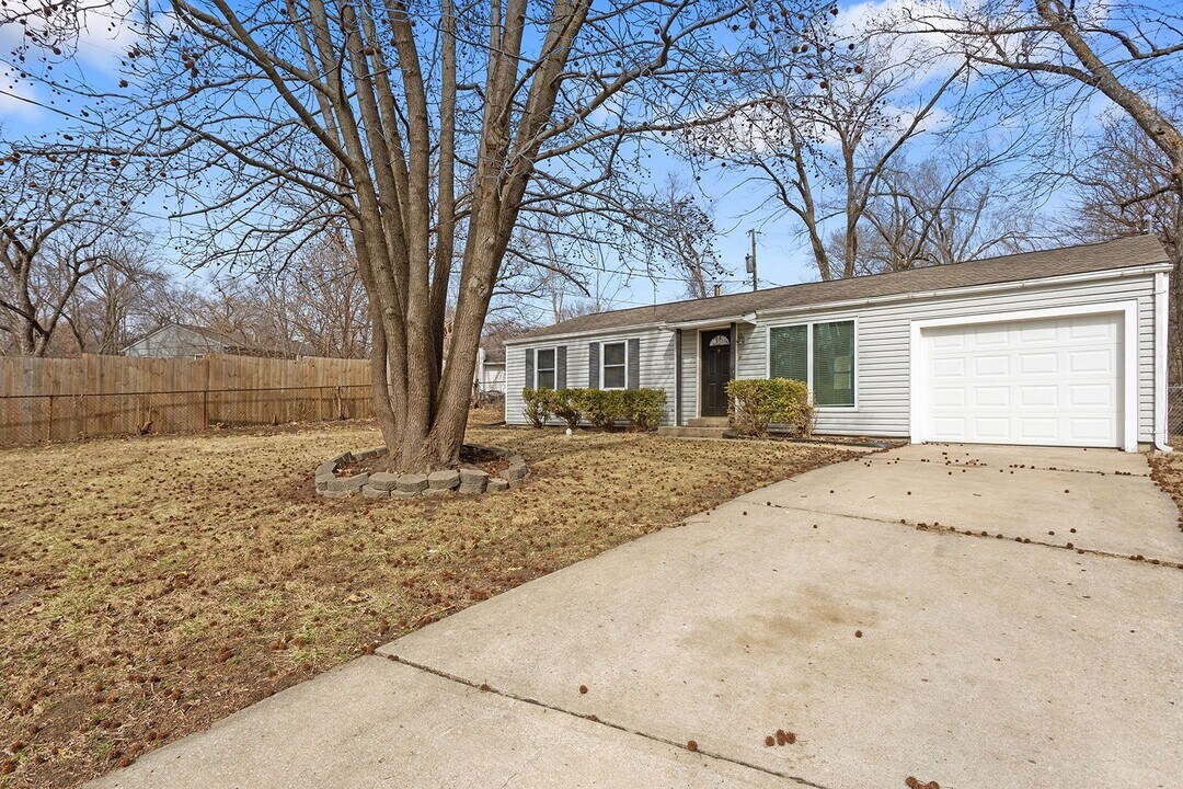 18618 Shoshone Ct in Independence, MO - Building Photo