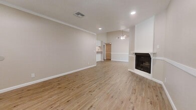 46 Dean Way in Folsom, CA - Building Photo - Building Photo