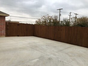 1705 Carverly Dr in Fort Worth, TX - Building Photo - Building Photo