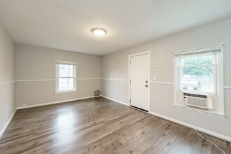 820 SE Polk St in Camas, WA - Building Photo - Building Photo