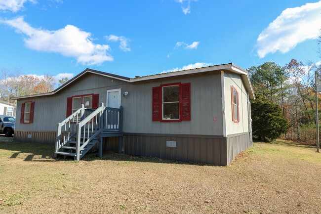 77 Baker St in Lincoln, AL - Building Photo - Building Photo