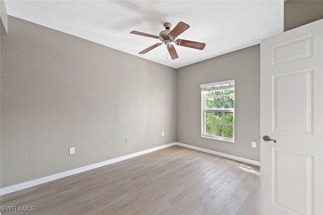 9185 Celeste Dr in Naples, FL - Building Photo - Building Photo