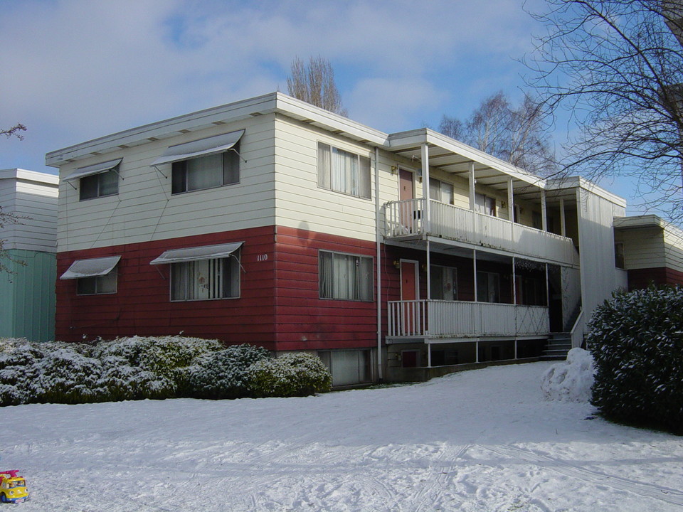 1110 10th Ave in Longview, WA - Building Photo