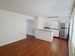 5252 Davisson Ave in Orlando, FL - Building Photo - Building Photo