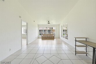 3420 Frosty Way in Naples, FL - Building Photo - Building Photo