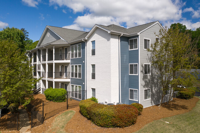 The Redland Apartments in Athens, GA - Building Photo - Building Photo