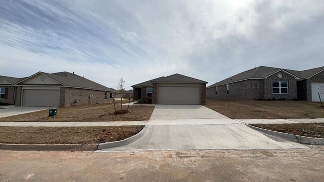 9708 Laredo Ln in Yukon, OK - Building Photo - Building Photo