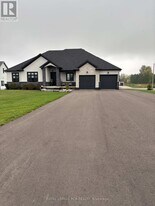 117 Parker Dr in Wellington North, ON - Building Photo