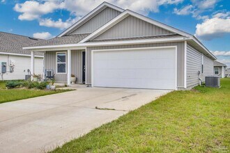 6793 Paso Fino Dr in Bellview, FL - Building Photo - Building Photo