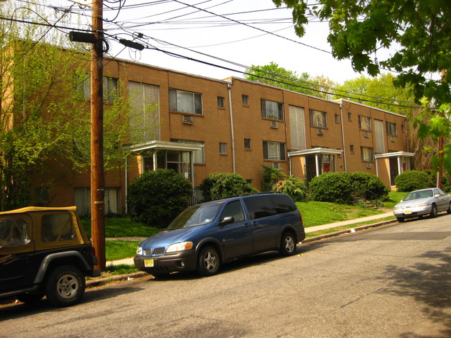 101 S Overbrook Ave in Trenton, NJ - Building Photo - Building Photo