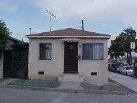 3285 E Gage Ave in Huntington Park, CA - Foto de edificio - Building Photo