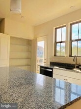 124 Tolocka Terrace NE in Leesburg, VA - Building Photo - Building Photo