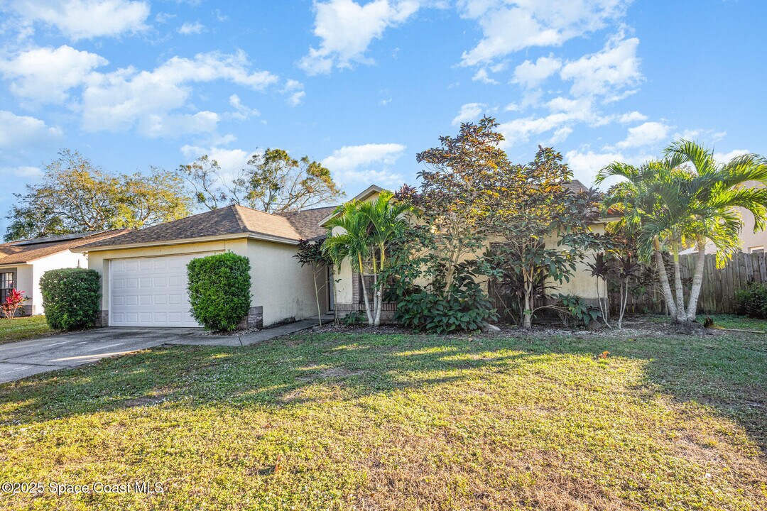 869 Yorktowne Dr in Rockledge, FL - Building Photo