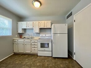 703 W Main St in Union, MO - Building Photo - Building Photo