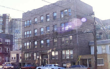 111-113 61st St in West New York, NJ - Foto de edificio - Building Photo