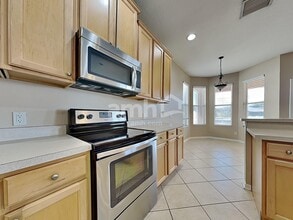 8354 Moccasin Trail Dr in Riverview, FL - Building Photo - Building Photo