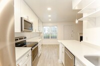 1441 Deerpond Ln in Virginia Beach, VA - Building Photo - Building Photo