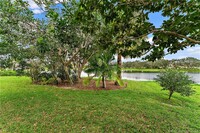 1813 SE Killean Ct in Port St. Lucie, FL - Foto de edificio - Building Photo