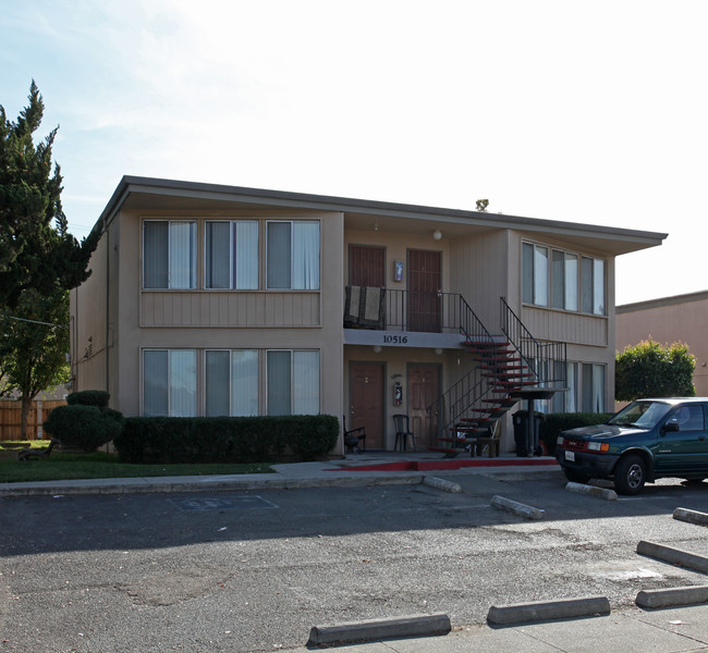 10516 Croetto Way in Rancho Cordova, CA - Foto de edificio - Building Photo