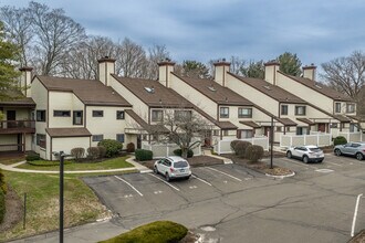 Rockledge in Branford, CT - Foto de edificio - Building Photo