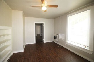 1445 NW 32nd St-Unit -1 in Oklahoma City, OK - Building Photo - Building Photo