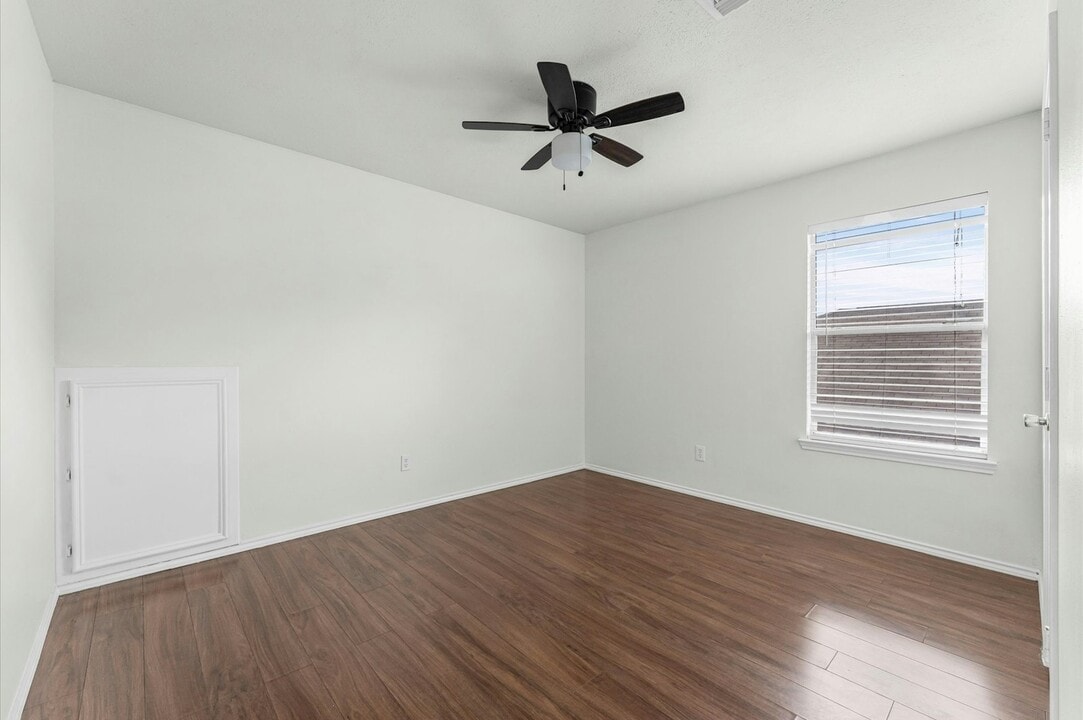 12251 Noco Dr in Tomball, TX - Building Photo