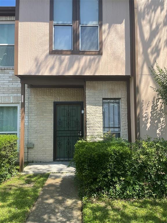 12400 Brookglade Cir