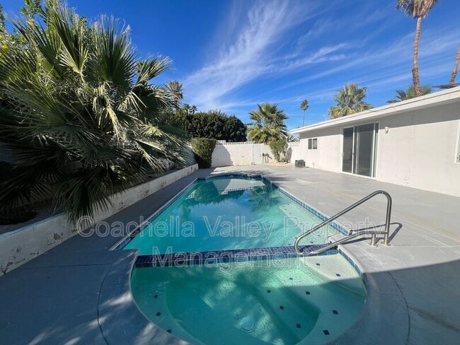 71425 Halgar Rd in Rancho Mirage, CA - Building Photo - Building Photo