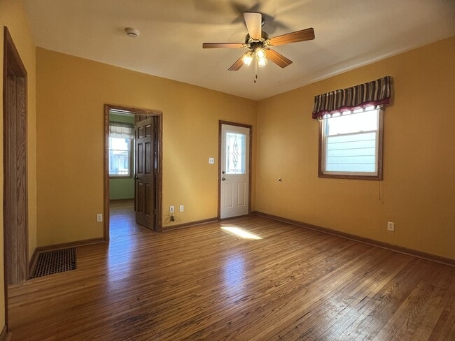 2831 Jackson St in Dubuque, IA - Building Photo - Building Photo