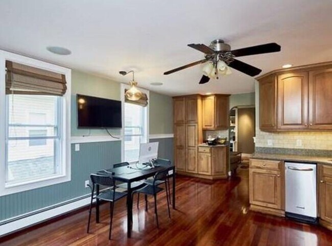 10 Riverdale St in Boston, MA - Building Photo - Building Photo