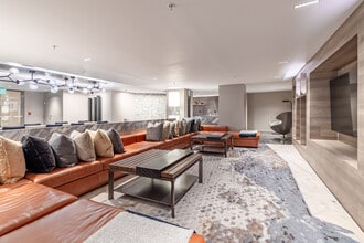 The Barton at Woodley in Washington, DC - Foto de edificio - Interior Photo