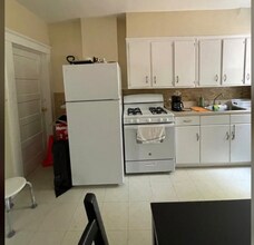 275 S Main St in Wharton, NJ - Foto de edificio - Building Photo