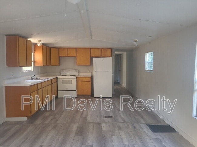 4674 Mayflower St in Middleburg, FL - Building Photo - Building Photo