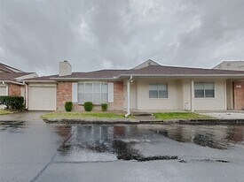 14020 Schroeder Rd in Houston, TX - Building Photo